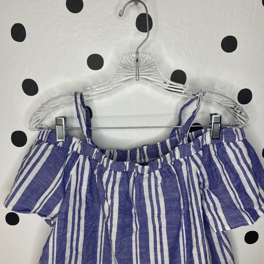 🌈5/$25🌈adorable blue/white off shoulders blouse - Picture 5 of 8